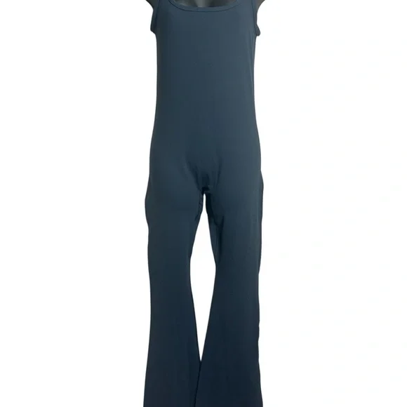 Jumpsuit - Picture 5 of 7